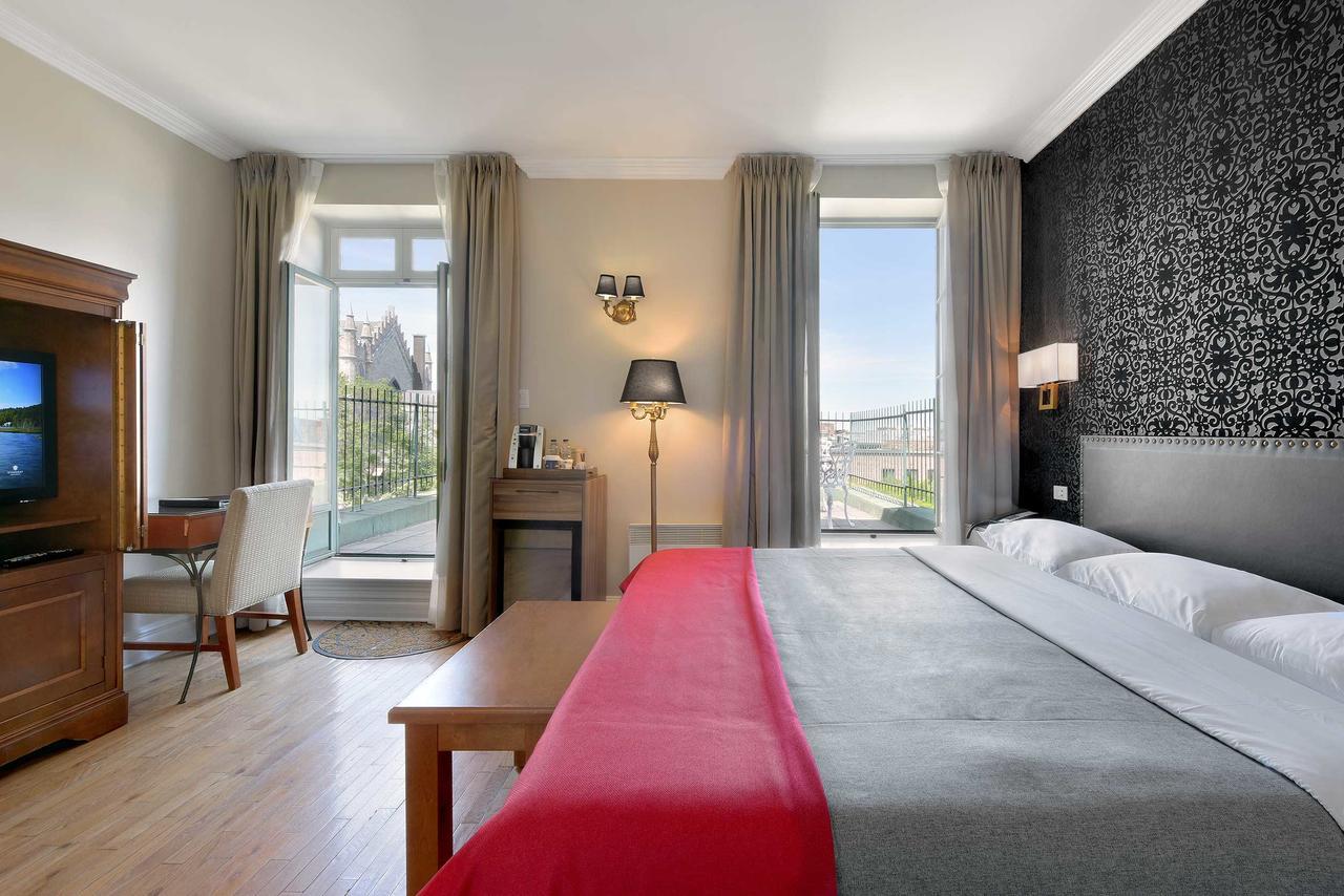 Hotel Bonaparte Montréal Exteriör bild